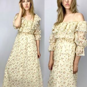 1970s NWT cold shoulder ruffle leaf pattern Prairie dress! Boho festival dress.